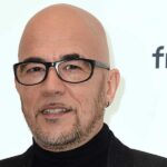 découvrez comment pascal obispo a réagi face à un piano défaillant lors de son dernier concert. un moment inattendu qui a surpris son public et mis en lumière l'artiste sous un jour différent. ne manquez pas cette anecdote amusante et émotive de sa carrière.