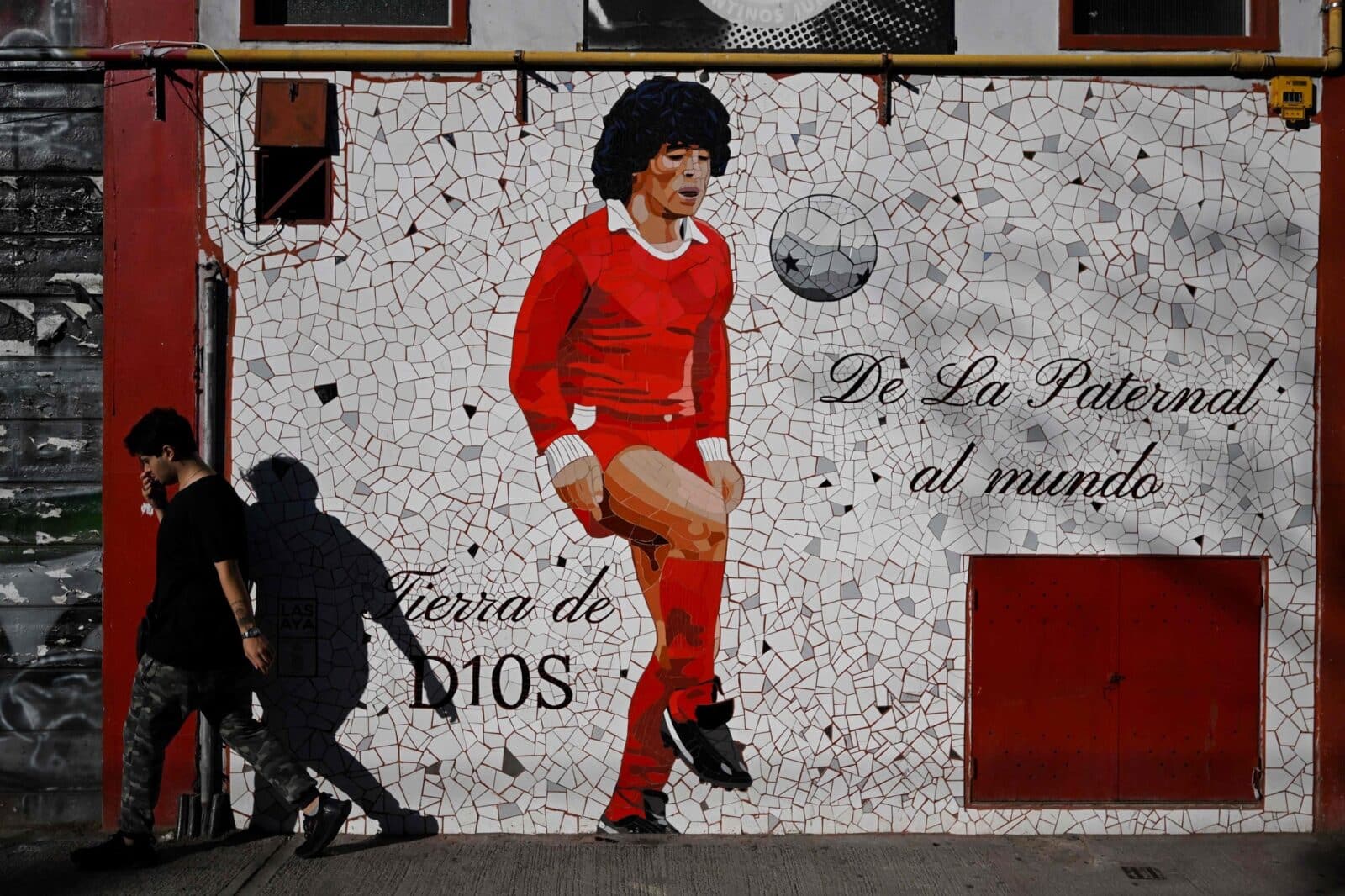 découvrez l'affaire de négligence médicale entourant diego maradona, explorant les enjeux éthiques et les conséquences de la prise en charge de la légende du football. plongez dans les détails de cette controverse qui a secoué le monde du sport.