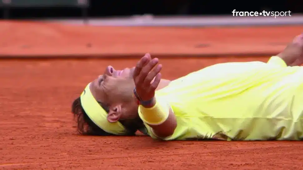 découvrez les émotions et les réflexions autour des adieux au tennis, un sport qui a marqué des générations. plongez dans l'univers des champions qui tournent la page et laissent un héritage inoubliable.