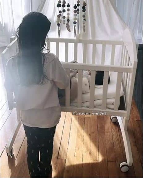 découvrez la tendre relation entre amel bent et son fils à travers des moments authentiques et touchants. plongez dans leur quotidien et laissez-vous émouvoir par leur complicité et leur amour inconditionnel.