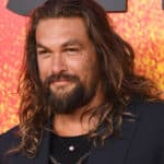 découvrez les temps forts de cannes 2025 avec la présence de star internationales telles que jason momoa, dwayne johnson et lee. plongez dans l'univers du cinéma et des célébrités à travers cet événement incontournable qui promet glamour et émotions.