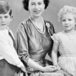 découvrez la relation unique entre charles iii et ses petits-enfants, un aperçu touchant de la vie familiale au sein de la royauté britannique. plongez dans les moments précieux partagés, les traditions familiales, et le rôle affectueux du roi en tant que grand-père.