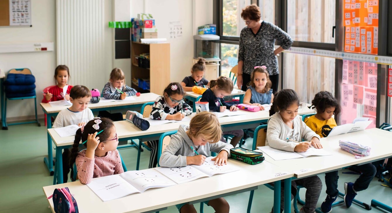 découvrez les raisons possibles du refus d'inscription de votre fils à l'école et les démarches à suivre pour contester cette décision. informez-vous sur vos droits et trouvez des solutions pour assurer l'éducation de votre enfant.