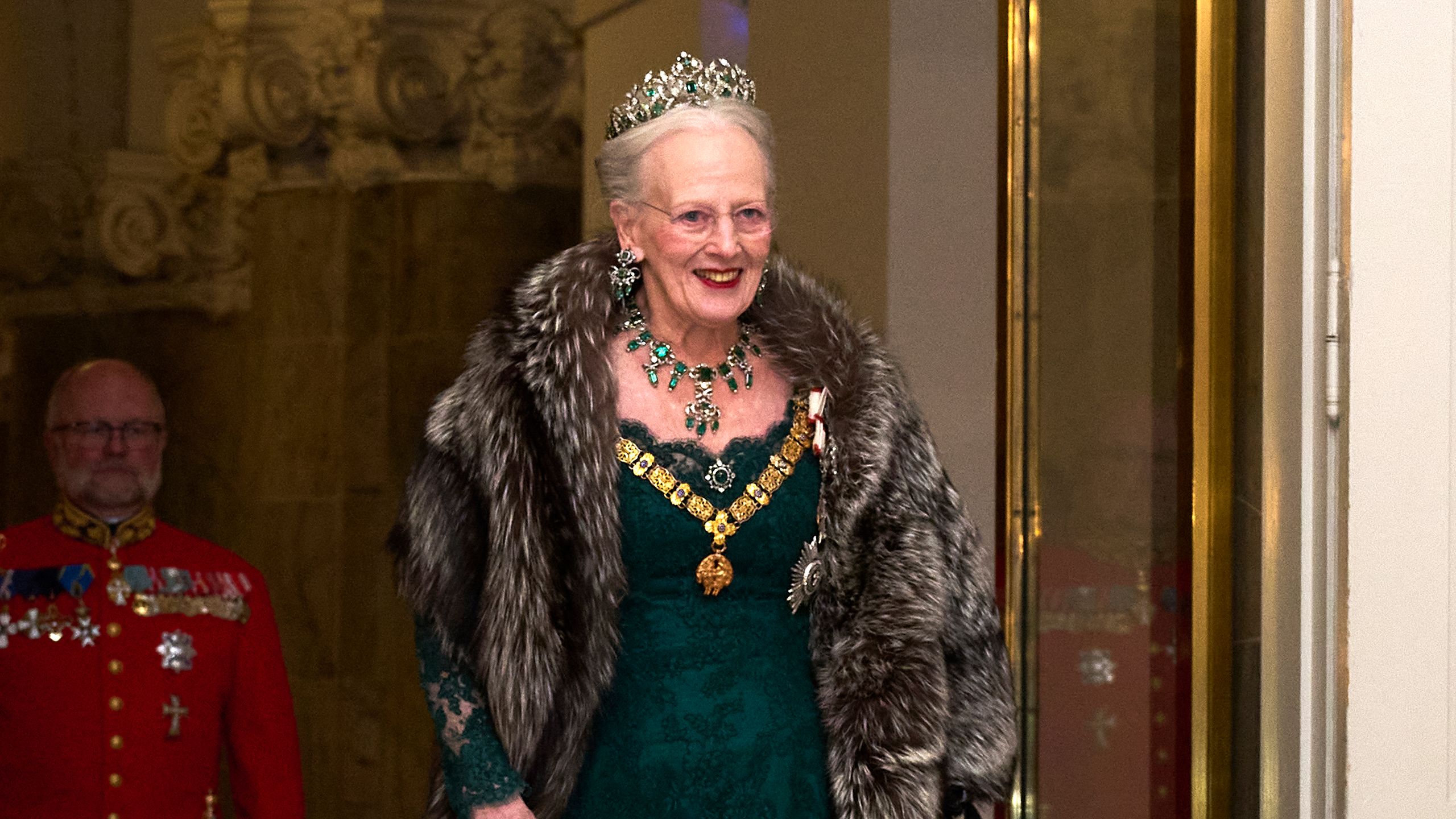 découvrez les dernières informations sur la santé de la reine margrethe ii, un sujet d'actualité qui suscite l'intérêt et l'inquiétude. restez informé des progrès de sa santé et des implications pour la monarchie danoise.