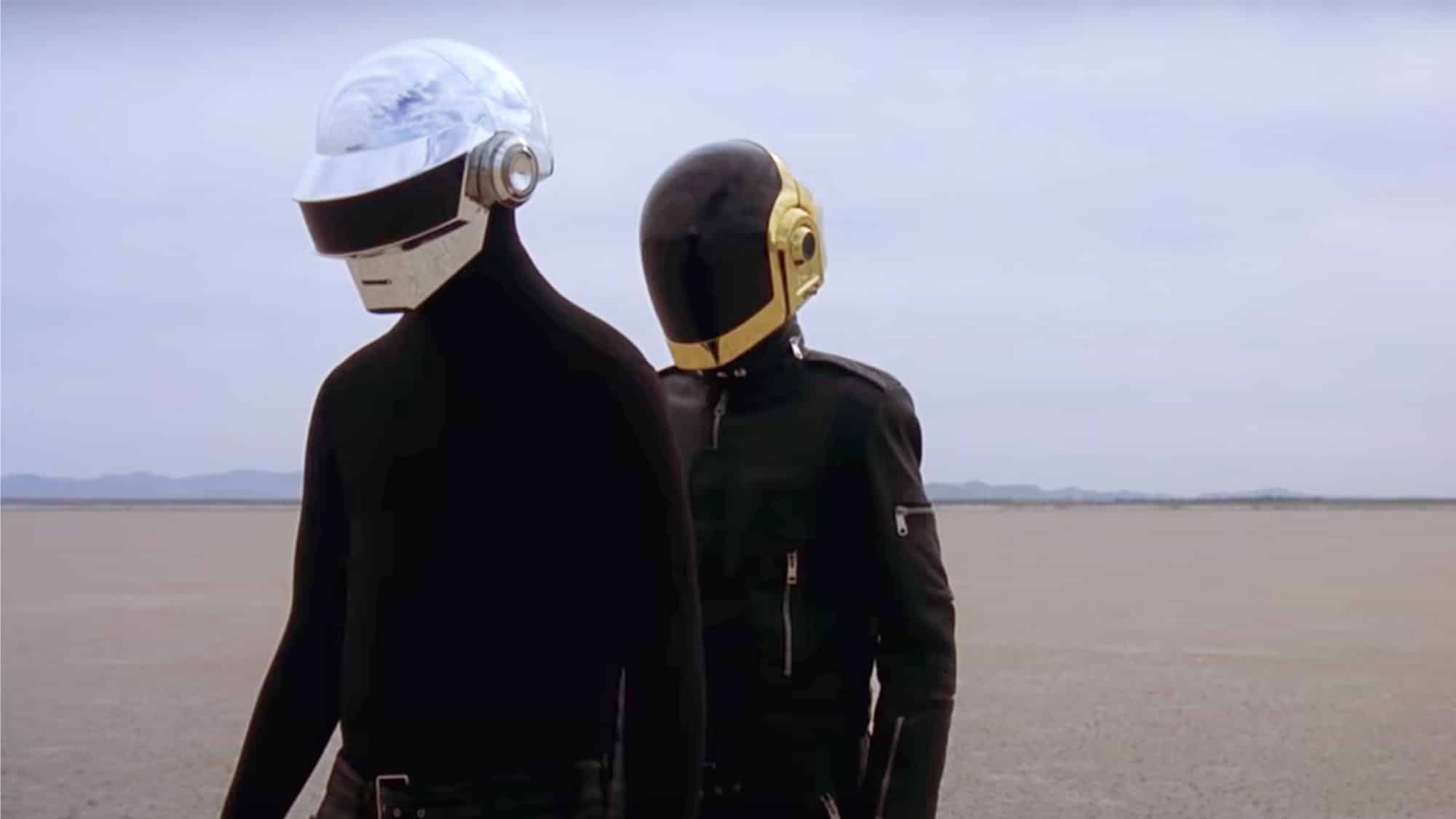 découvrez les secrets derrière la séparation de daft punk, le duo emblématique de la musique électronique. plongez dans leur parcours, leur influence sur l'industrie musicale et les raisons qui ont conduit à leur séparation tant attendue.