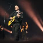 découvrez comment ed sheeran rend hommage à pierre garnier, une icône de la musique, à travers des mélodies touchantes et des paroles inspirantes. plongez dans l'univers de ces deux artistes, entre créativité et émotion.