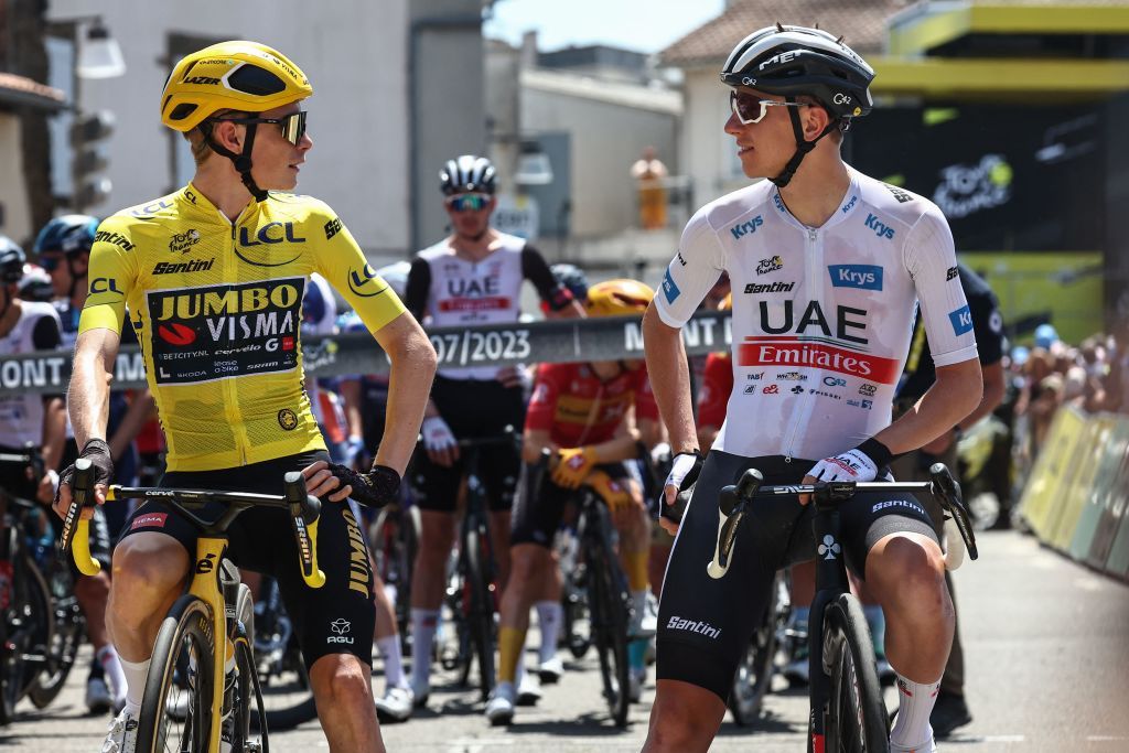 découvrez les coureurs du tour de france tout en savourant 40 délicieuses pizzas. un voyage culinaire et sportif à travers les étapes du prestigieux événement cycliste !