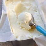 découvrez notre recette de glace maison sans sorbetière ! facile à préparer, cette gourmandise glacée ravira vos papilles avec des ingrédients frais. parfaite pour les chaudes journées d'été, apprenez à réaliser des glaces délicieuses et crémeuses, sans équipement complexe. régalez-vous avec cette méthode simple et rapide !