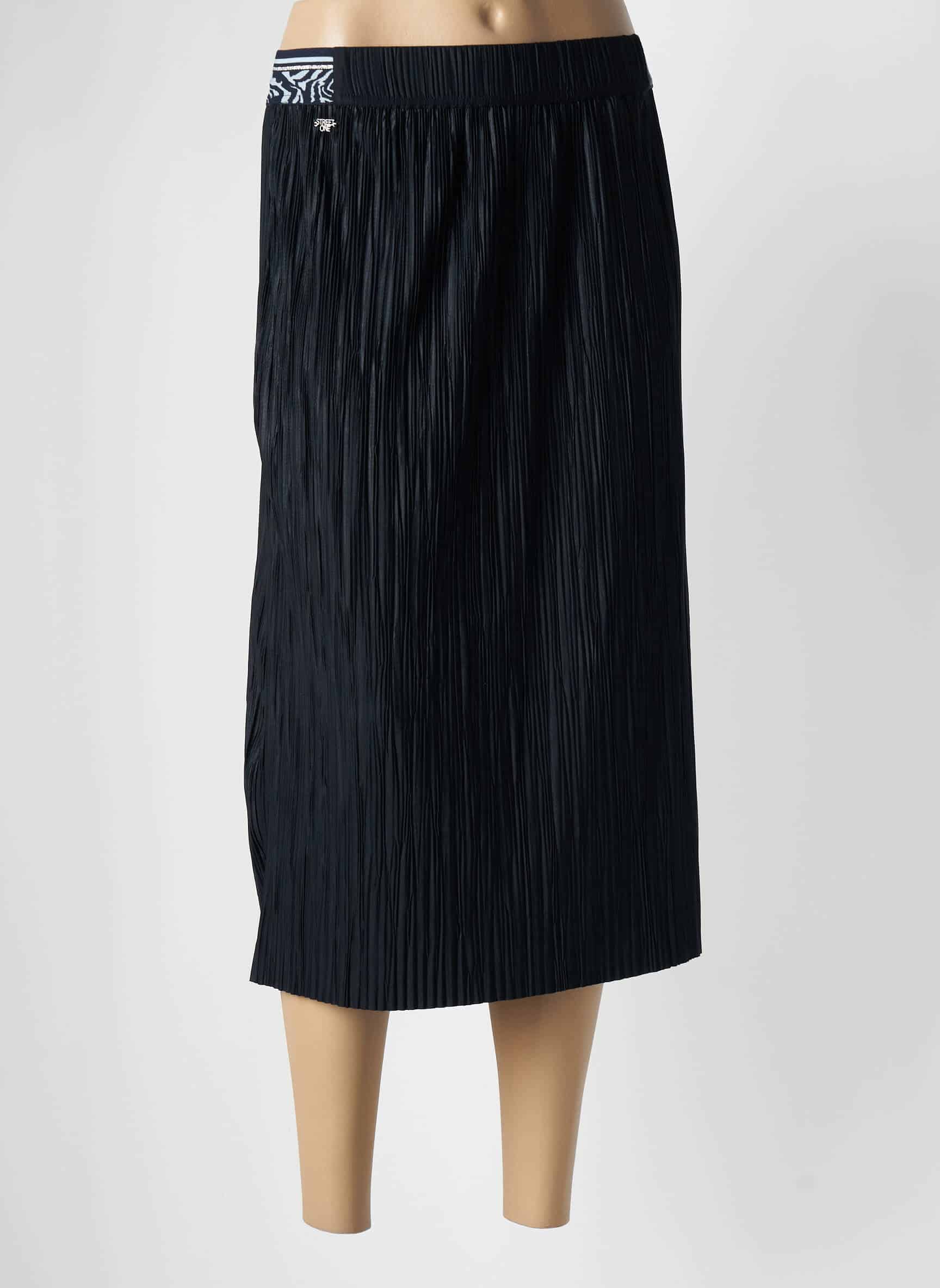 découvrez notre collection de jupes mi-longues qui mettent en valeur votre silhouette avec élégance. idéales pour toutes les occasions, ces pièces féminines allient confort et style, vous permettant de vous sentir belle et à la mode partout où vous allez.