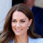 découvrez comment kate middleton se ressource et trouve l'équilibre dans sa vie de duchesse. plongée dans ses moments de détente, ses passions et ses réflexions sur le bien-être, un aperçu inspirant de la vie de la future reine.