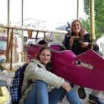 découvrez l'univers captivant de louise et zoé, deux héroïnes intrépides qui vous entraînent dans une aventure au féminin pleine de surprises, d'amitié et de courage. rejoignez-les dans leur quête inspirante et célébrons ensemble la force des femmes à travers des expériences uniques et palpitantes.