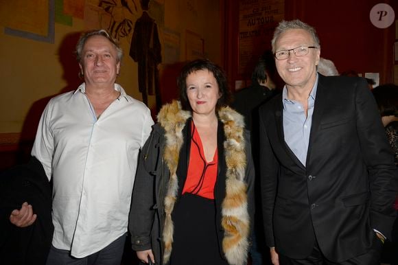découvrez les détails émouvants des obsèques de l'ex-mari d'anne roumanoff, un moment de recueillement et d'hommage à une vie partagée. un hommage poignant et respectueux pour ceux qui ont connu et aimé cet homme.