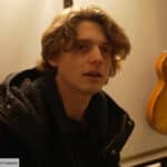 découvrez les coulisses de la star academy et les secrets qui ont marqué sa tournée. plongez dans l'univers des talents et des émotions avec des anecdotes exclusives et des moments inoubliables.
